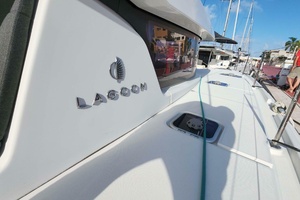 42ft Lagoon Yacht For Sale