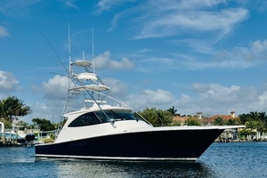 BUZZY Worth Avenue Yachts