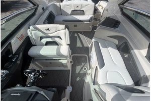 32ft Monterey Yacht For Sale