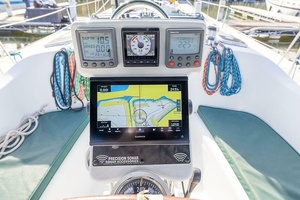 Low Flight 35ft Beneteau Yacht For Sale