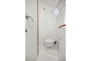 Low Flight 35ft Beneteau Yacht For Sale