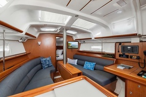 Low Flight 35ft Beneteau Yacht For Sale