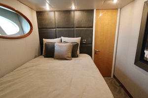 Kathleen 74ft Lazzara Yachts Yacht For Sale