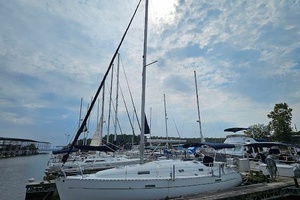 Argentum 33ft Beneteau Yacht For Sale