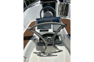 Argentum 33ft Beneteau Yacht For Sale