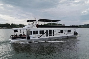 BAREFOOT BUNGALOW 68ft Starlite Yacht For Sale