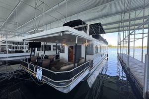 BAREFOOT BUNGALOW 68ft Starlite Yacht For Sale