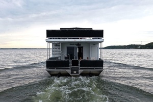 BAREFOOT BUNGALOW 68ft Starlite Yacht For Sale