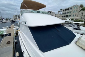 39ft Bayliner Yacht For Sale