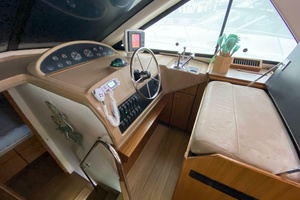 39ft Bayliner Yacht For Sale