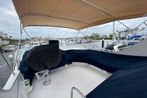 39ft Bayliner Yacht For Sale