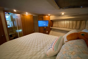 39ft Bayliner Yacht For Sale