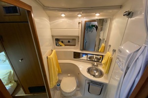 39ft Bayliner Yacht For Sale