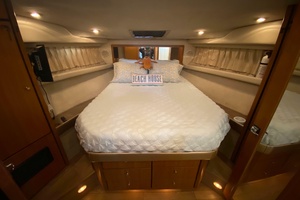 39ft Bayliner Yacht For Sale