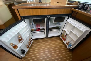 39ft Bayliner Yacht For Sale