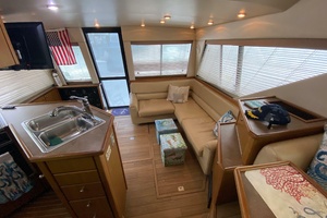 39ft Bayliner Yacht For Sale