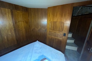 37ft Carver Yacht For Sale