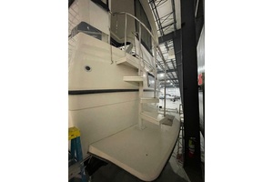 37ft Carver Yacht For Sale