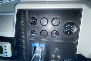 37ft Carver Yacht For Sale
