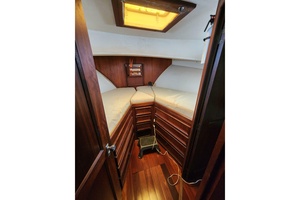 42ft Hatteras Yacht For Sale