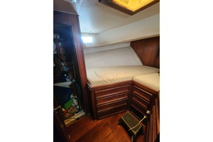 42ft Hatteras Yacht For Sale