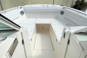 33ft Cobia Yacht For Sale