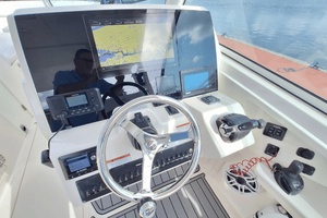 33ft Cobia Yacht For Sale