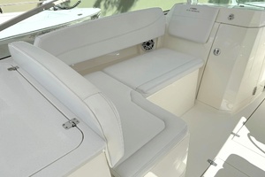 33ft Cobia Yacht For Sale
