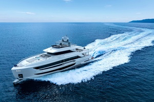 FD110 007 110ft Horizon Yacht For Sale