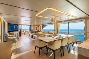 FD110 007 110ft Horizon Yacht For Sale