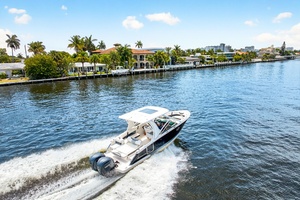 27ft Chaparral Yacht For Sale