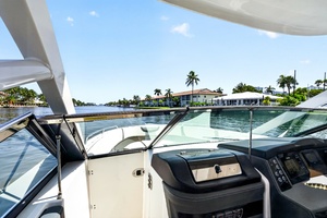 27ft Chaparral Yacht For Sale