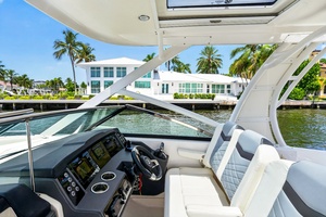 27ft Chaparral Yacht For Sale