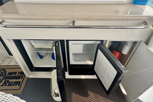 Liquid Assets 44ft Carver Yacht For Sale