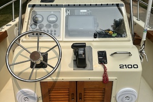 21ft Pursuit Yacht For Sale