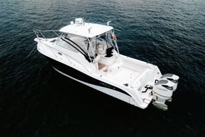 32ft Pro Line Yacht For Sale