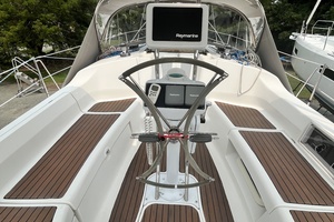 Second Wind 38ft Hunter Yacht For Sale