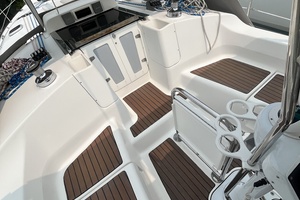 Second Wind 38ft Hunter Yacht For Sale