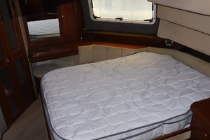 44ft Cruisers Yachts Yacht For Sale