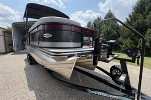 24ft Manitou Yacht For Sale