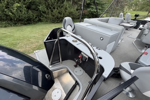 24ft Manitou Yacht For Sale