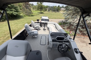 24ft Manitou Yacht For Sale