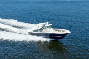 35FT (10.67M) SCOUT Worth Avenue Yachts