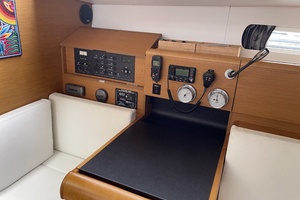 VALEO 40ft Jeanneau Yacht For Sale