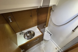 CARA OF PORTSMOUTH 44ft Jeanneau Yacht For Sale