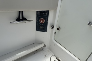 27ft Boston Whaler Yacht For Sale