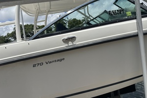 27ft Boston Whaler Yacht For Sale