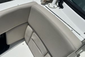 27ft Boston Whaler Yacht For Sale