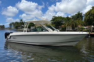 27ft Boston Whaler Yacht For Sale