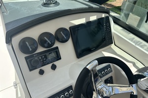 27ft Boston Whaler Yacht For Sale